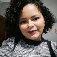 Fabricia Macedo