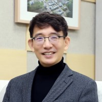 Sang-Yong Tom Lee