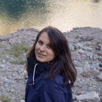 Юлия Попова