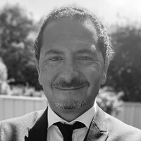 Simon Ferris