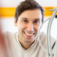 Dr. Taner Esat