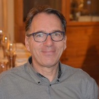 Jonathan Fox