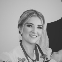 Anna Las Zurek