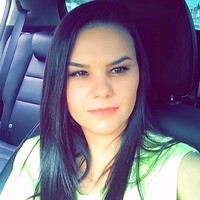 Pamela Reis