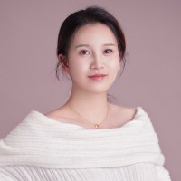 Amber S.