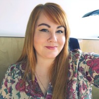 Elinor Täng