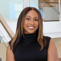 Sasha Abiodun, Cam