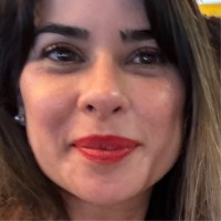 Fabíola M.