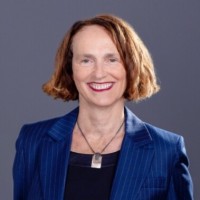 Siobhán (shiv-awn) McHale