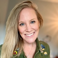 Lindsay Betzendahl