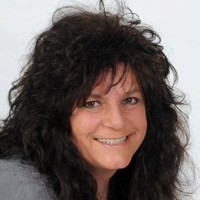 Linda Sarace