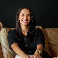 Adriana Herrera, Mba