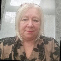 Lian Lewis