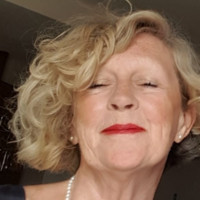 Carole Lowe