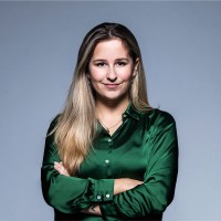Vivien G.