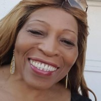 GLORIA JAMES