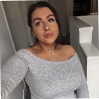 Caitlin Iles