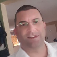 Christian J. Kievit