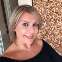 Liz De la Vega