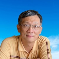 Yc Tang (唐逸中)