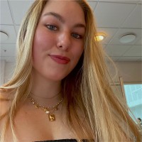 Caroline Bang