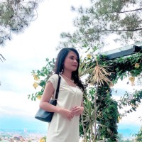 Laura Anggraeni Dhayuningrum