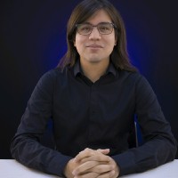 Alexander Avilés Salinas