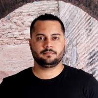 Renato V.