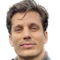 Dr. Janik Syryca