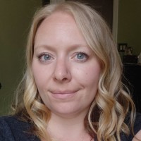 Kelli Barthold