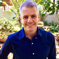 Cleoni Santos do Carmo