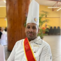 Jonathan Maillot Chef des cuisines ( management, gestion, creation)