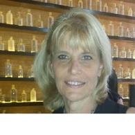 Suzanne Hellmig