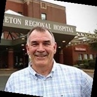 Tom MacNeil