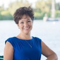 Nancy Marquez, Gri, Sres