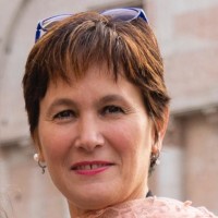 Gloria Gonzi
