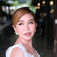 Gilliane Flores