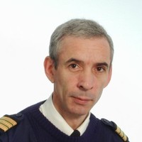 Julian J Lauzara