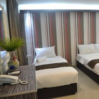 Easy Hotel
