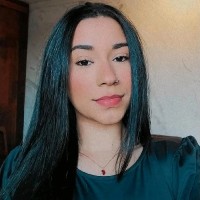 Ana Beatriz Oliveira