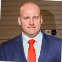 Steven Hanks