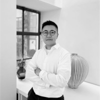 Yi Li