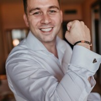 Daniel T