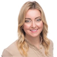 Candace Asmar, Amp