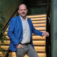 Devin van Hulst 🔎 💬