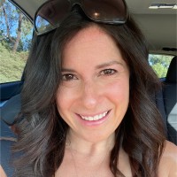 Sara Lavere, Mba