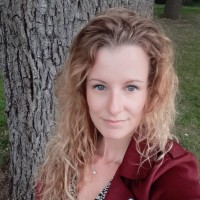 Annemiek Oostveen