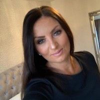Leanne Hirst