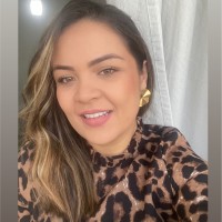 Thays Moura