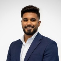 Vinuja Fernando